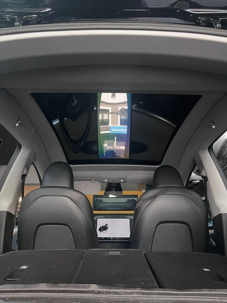 TESLA MODEL Y JUNİPER İÇİN UYUMLU ELEKTRİKLİ TAVAN PERDESİ - Resim 3