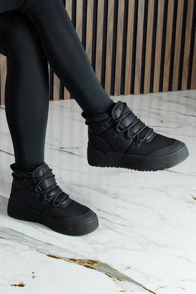 Erkan Saçmacı Siyah Vegan Kürk Astarlı Bağcıklı Yuvarlak Burun Flatform Taban Günlük Bot - 3