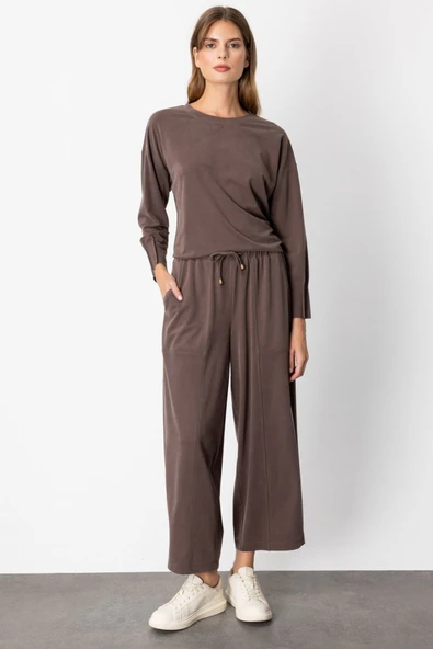 On Kadın Oversize Midi Pantolon - Rahat ve Şık Günlük Kombin - 10