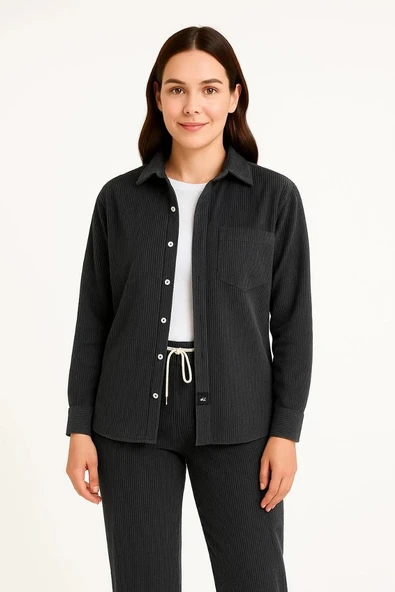 Kadın Kadife Oversize Takım – Gömlek ve Pantolon İkili Set Füme Corduroy Şıklığı, Rahat ve Zarif Duruş Yumuşak Dokulu Ka - Resim 4