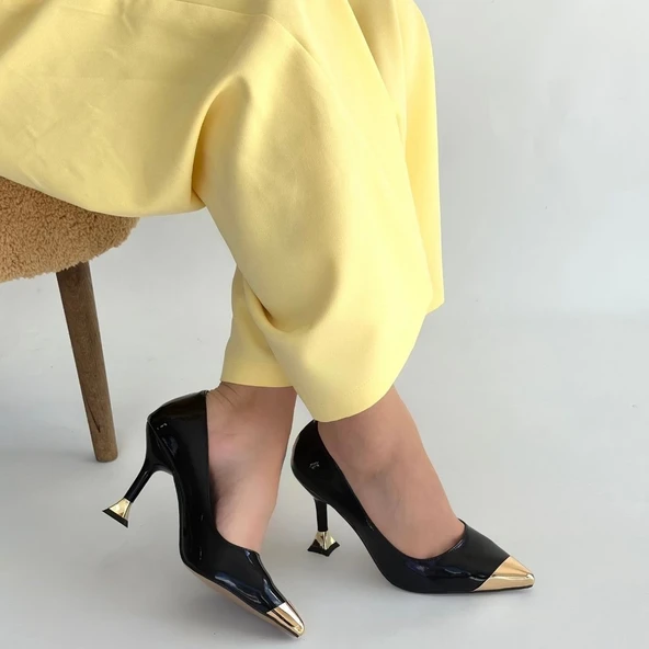 Artem Siyah Rugan Topuklu Ayakkabı - Resim 4