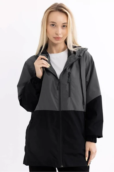 İçi Astarlı Su ve Rüzgar Geçirmez Cepli Kadın Yağmurluk ürün görseli 1