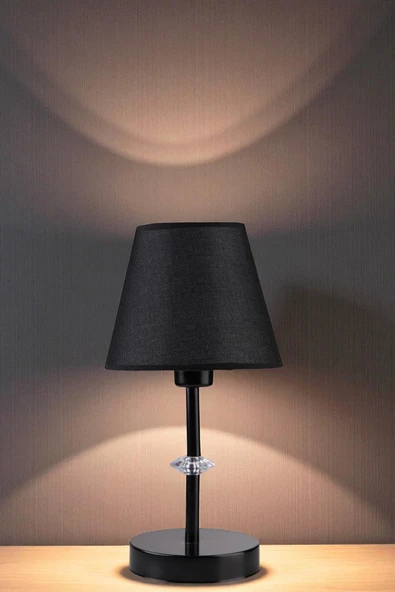 Lumexx ÜSKÜP SİYAH HASIR SİYAH ABAJURLU MASA LAMBASI ürün görseli