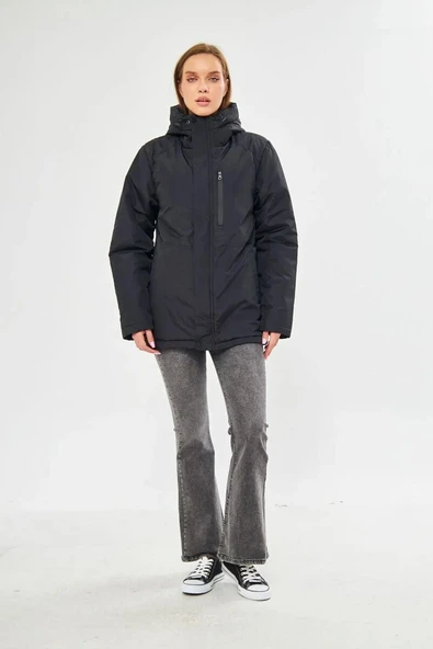 İçi Astarlı Su ve Rüzgar Geçirmez Cepli Kapüşonlu Kadın Mont - Resim 3