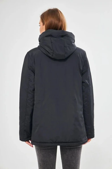 İçi Astarlı Su ve Rüzgar Geçirmez Cepli Kapüşonlu Kadın Mont - Resim 6