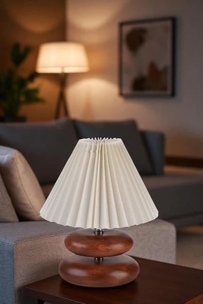 Lumexx MARS CEVİZ PİLELİ KREM ABAJURLU MASA LAMBASI ürün görseli