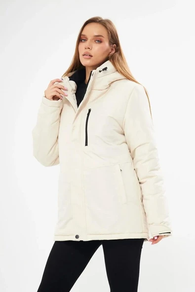 İçi Astarlı Su ve Rüzgar Geçirmez Cepli Kapüşonlu Kadın Mont - Resim 8