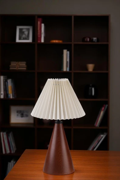 Lumexx JUNO CEVİZ PİLELİ KREM ABAJURLU MASA LAMBASI ürün görseli