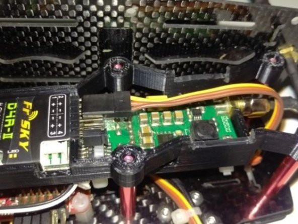 Frsky D4R-Ii Ve Daldırma 600 Mw Zmr 250 Montaj Pil Kayışı İçin Yuvalı Plastik Aparat