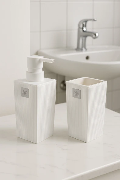 Minimalist Banyo Seti – Sıvı Sabunluk ve Diş Fırçalık | Modern Kare Tasarım DC-6778 ürün görseli