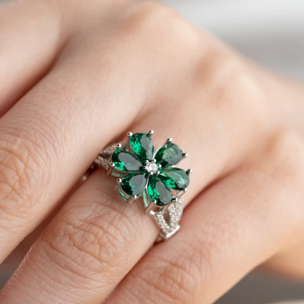 Vaoov 925 Ayar Gümüş Yeşil Taşlı Çiçek Yüzük - Resim 2