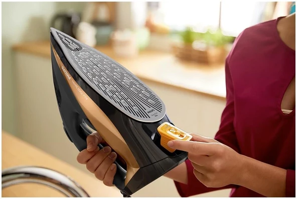 PHİLİPS DST7040/80 BUHARLI ÜTÜ - 5