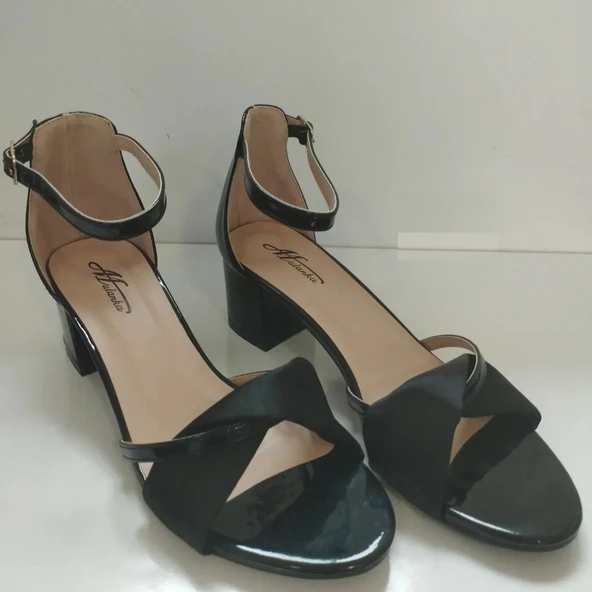 Altın Shoes Süet Topuklu Ayakkabı ürün görseli 1