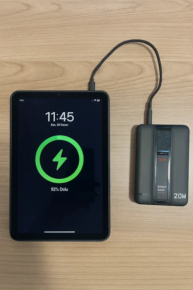 20W Hızlı Şarj Destekli MagSafe Kablosuz Powerbank Dahili TypeC Kablolu, LED Göstergeli, Mat Siyah Kompakt Taşınabilir Şarj Cihazı - 7