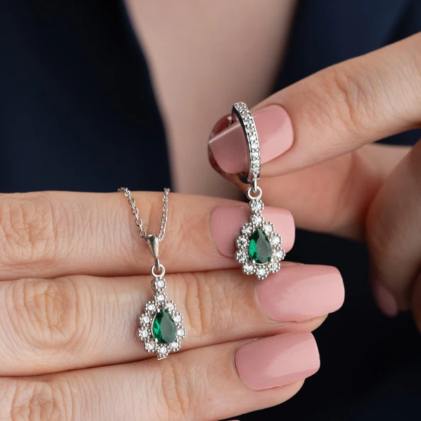 Vaoov 925 Ayar Gümüş Yeşil Damla Taşlı Set ürün görseli