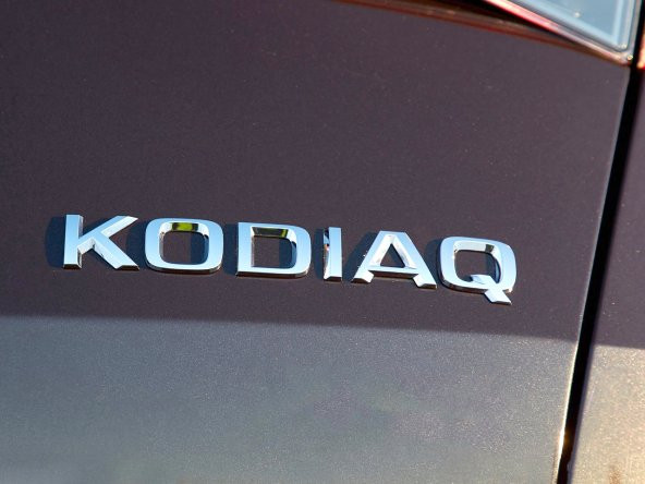 SKODA KODIAQ BAGAJ YAZISI KROM 2013-2018 565853687A2ZZ - 3