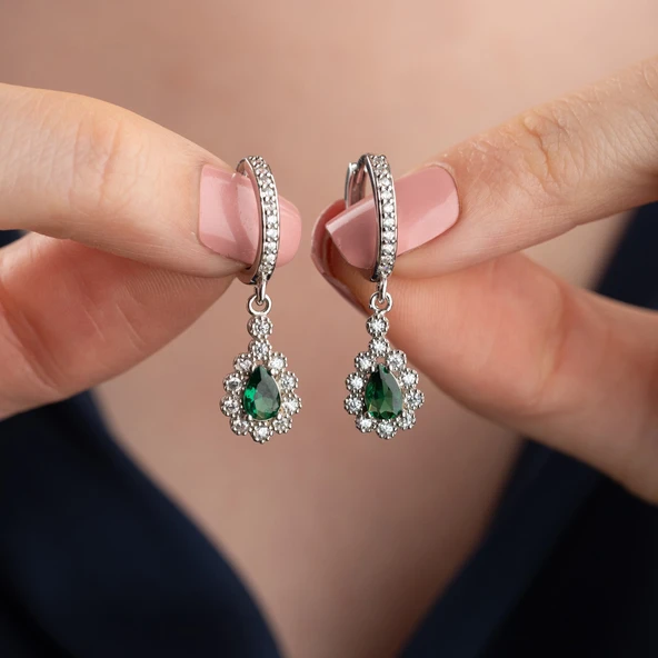 925 Ayar Gümüş Yeşil Damla Taşlı Küpe ürün görseli