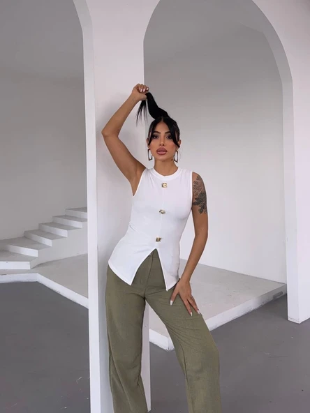 Kadın beyaz bisiklet yaka gold düğmeli ottoman bluz - Resim 2