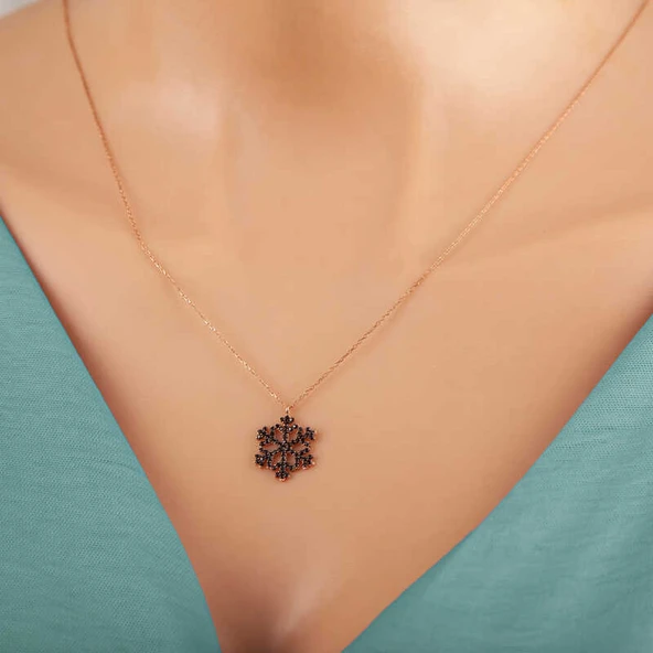 925 Ayar Gümüş Rose Siyah Taşlı Kar Tanesi Kadın Kolye - Resim 4