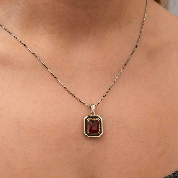 Gümüş Kırmızı Taşlı Dikdörtgen Kadın Kolye - Resim 2