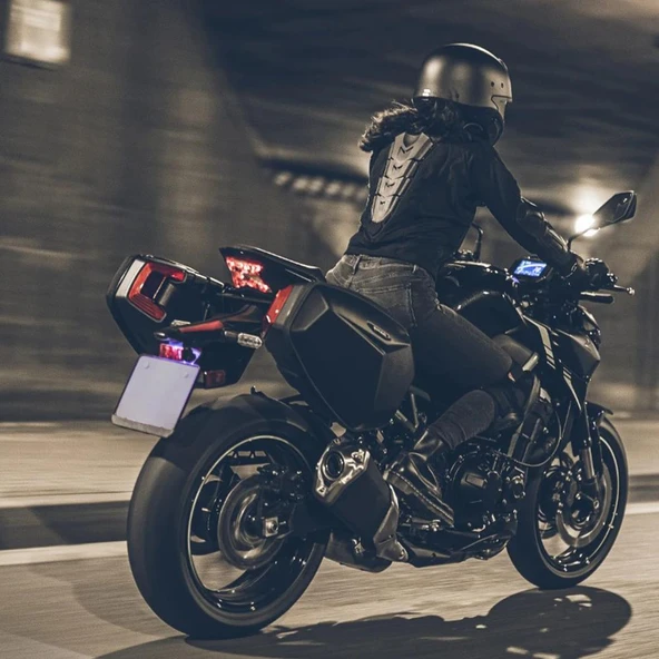 Shad Sert Kabuk Motosiklet Heybe Yan Çanta 30L X0SE48SR - Resim 4