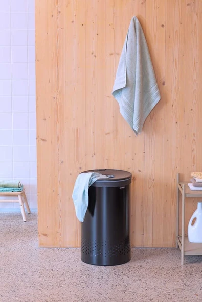 Brabantia Matt Black Plastik Kapaklı Çamaşır Sepeti 60lt - Resim 3
