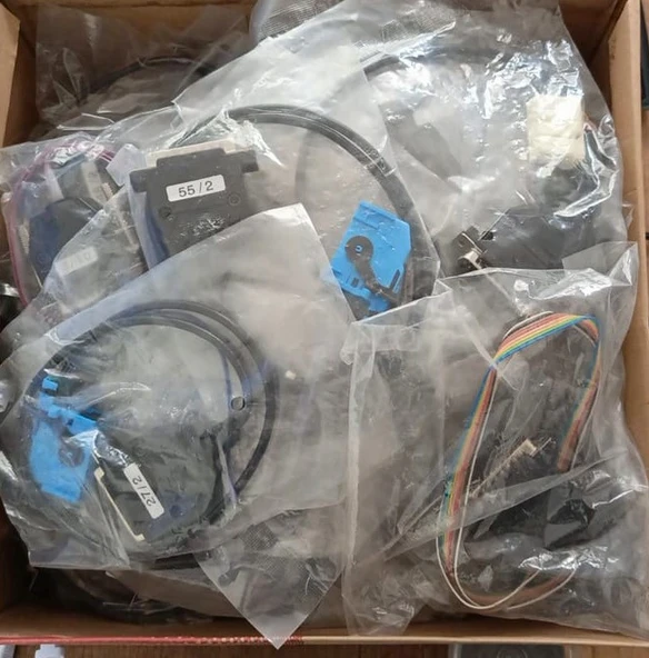 Farklı Çeşitlerde Araç Beyin Bağlantı Kabloları 35 Adet