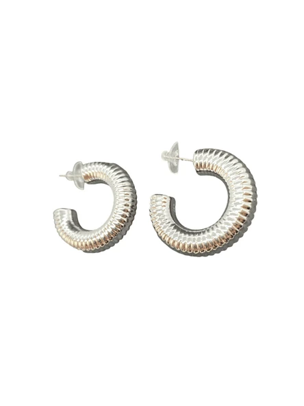 Dokulu Halka Model Parlak Gümüş Renk Şık 316L Hafif Çelik Küpe | Özel Günler, Modern ve Şık Tasarım ürün görseli 1