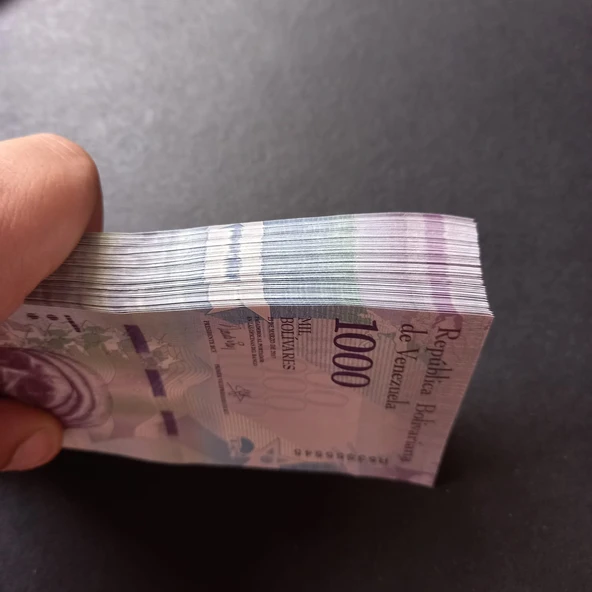 Escoines Koleksiyon 3996368f4067a925ec 2017 Venezuela 1000 Bolivar Çil 1 Deste 100Adet kağıt para - Resim 3
