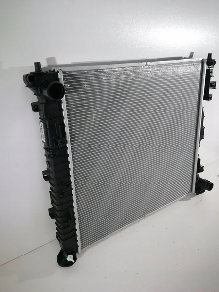 Hyundai Tucson  2021 Su Radyatörü Mobis.25310N7030 ürün görseli 1