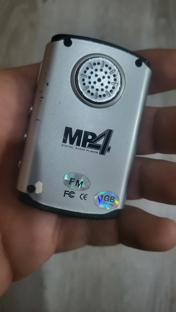 Dijital radyo mp4 player ikinci el - Resim 3