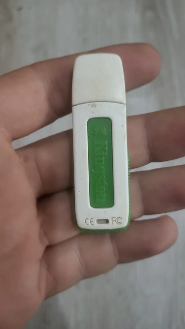 Kingston usb bellek 2gb ikinci el ürün görseli