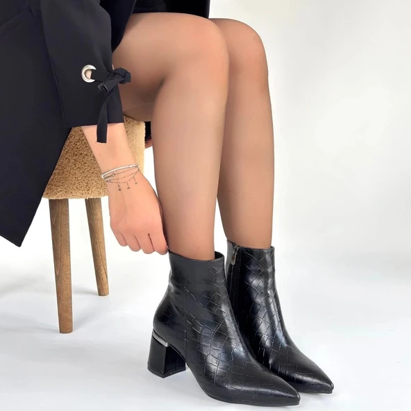 BİÇOMİ Meça Siyah Cilt Topuklu Bot - Resim 4