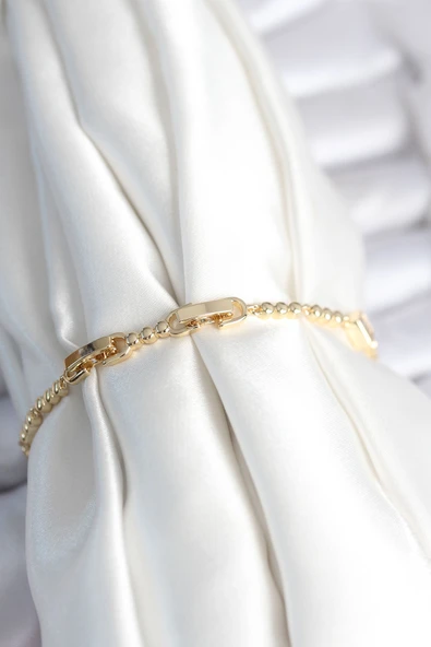 Pirinç Gold Renk Zirkon Taşlı Kalpli Model Kadın Bileklik - TJ-BB7967 - Resim 2