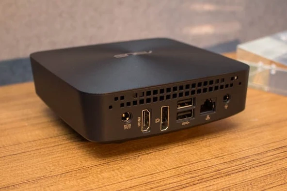 Asus VivoMini UN65H-M040M Intel Core i5-6200U 2.30 GHz / 2.80 GHz 8 GB RAM 128 GB M.2 SSD HDMI/DP Wifi BT WİNDOWS 10 / WİNDOWS 11Mini PC - Resim 4