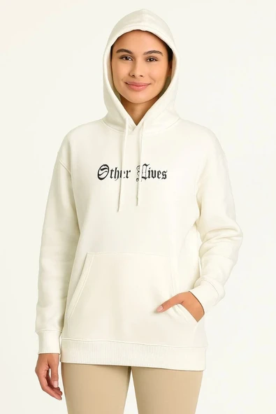 Kadın Kapşonlu Sweatshirt – Oversize Üç İplik Şardonlu Hoodie, “Other Lives” Ön & Arka Baskılı, Kanguru Cepli, Kışlık Ra - Resim 5