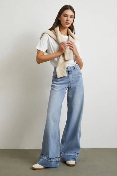 Paçası Katlamalı Geniş Paça Jean Buz Mavisi - Resim 4