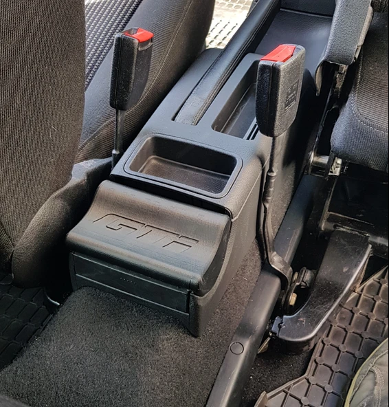 Golf IV (4) arka kül tablası kapağı GTİ yazılı - 3140372 ürün görseli 1