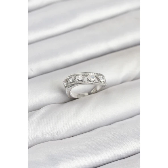 Pirinç Gümüş Renk Zirkon Taşlı Kadın Yüzük