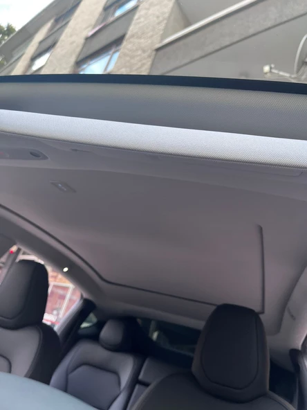 2025+ TESLA MODEL Y (YENİ)  JUNIPER İÇİN ELEKTRİKLİ TAVAN PERDESİ - 4
