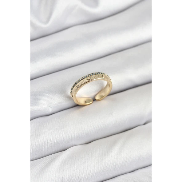 Pirinç Gold Renk Sıralı Zirkon Taşlı Kutup Yıldızı Model Kadın Yüzük