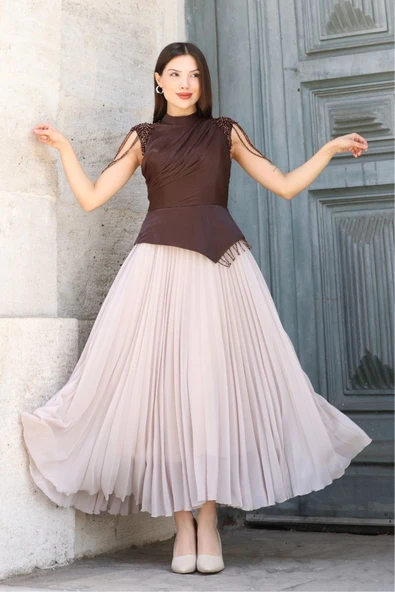 Omuz İşlemeli Pliseli Abiye Elbise 2385-Kahverengi/Bej - Resim 3