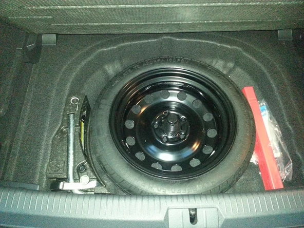 Volkswagen Spare STEPNE BAĞLANTI APARATI ürün görseli 1