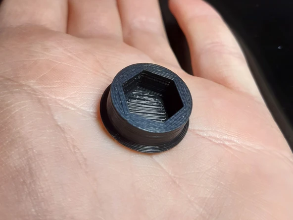 Volkswagen Golf Mk2 ÖN SİLECEK MEKANİZMA BAĞLANTI YERİ KAPAĞI - Resim 2