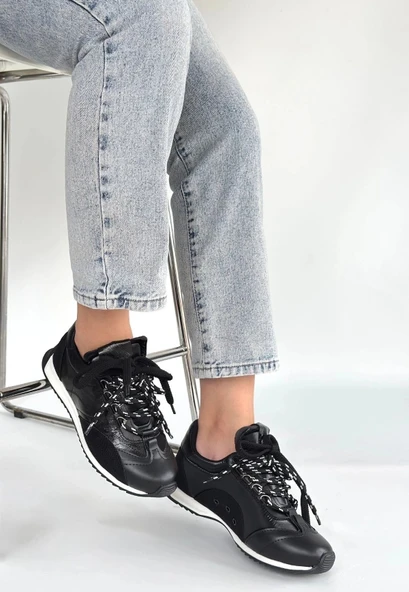 BİÇOMİ Ranu Siyah Cilt Paraşüt Detaylı Bağcıklı Spor Ayakkabı - Resim 3