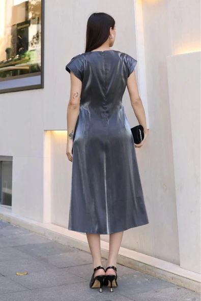 Toka ve Drape Detaylı Soft Saten Midi Elbise 6042-Antrasit - 7