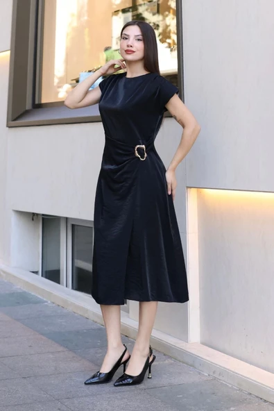 Toka ve Drape Detaylı Soft Saten Midi Elbise 6042-Siyah