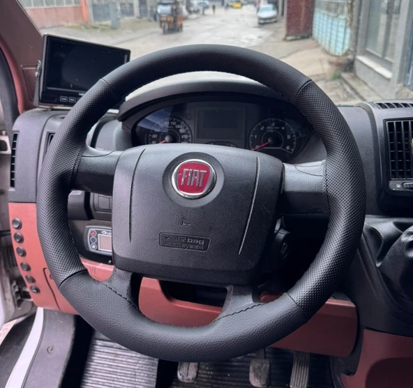 DİKİŞLİ DİREKSİYON KILIFI SİYAH DERİ NOKTALI DERİ SİYAH DİKİŞLİ FI.A.T DUCATO İÇİN FOTODAKİ DİREKSİYON ürün görseli