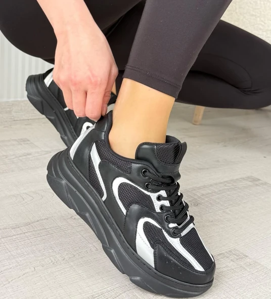 Cata Siyah Cilt Beyaz Detaylı Spor Ayakkabı - Resim 5