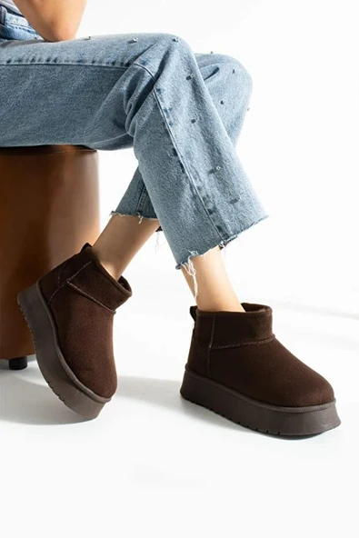 Süet Kadın Kışlık Ev ve Dışarı Botu Terliği Yüksek Kalın Tabanlı Kışlık İçi Yünlü Tüylü Bootie ürün görseli